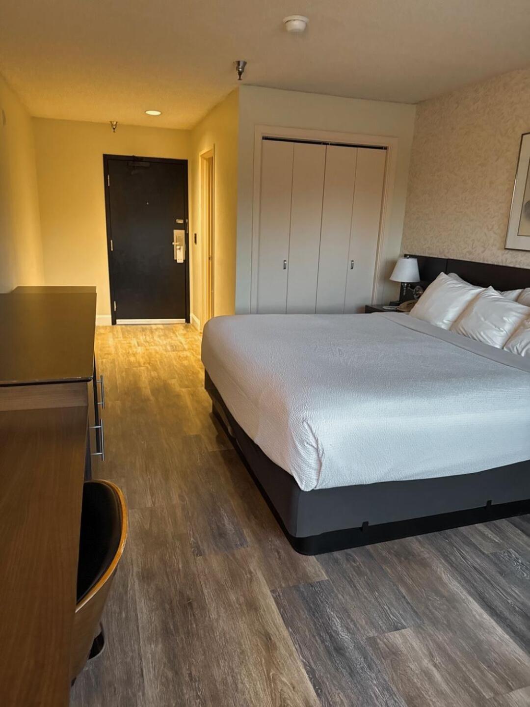 Hotel International Lynnwood Exterior photo
